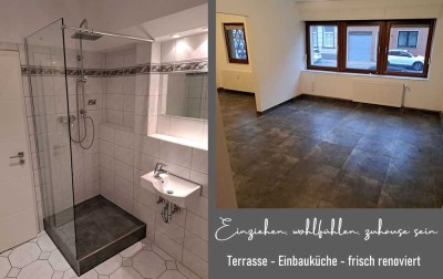 Top-Sanierte Erdgeschosswohnung mit Terrasse und Einbauküche in Centronähe