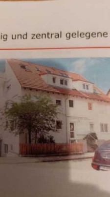 Ruhig und zentral gelegene Maisonette-Wohnung in S-Möhringen