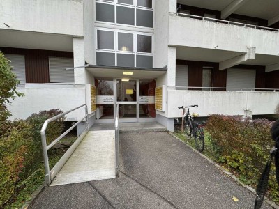 Augsburg-Göggingen, barrierefrei, tolle Aussicht, 4. OG, Lift, Balkon, große Fenster, hell, Top-Lage