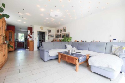 Willkommen! Familienfreundliches Einfamilienhaus in Oberursel-Oberstedten mit Garten & Garage