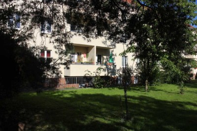 Hübsche 2-Zimmer-Wohnung mit Balkon und Blick ins Grüne