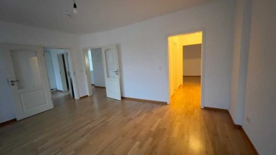 Wunderschöne 2,5-Zimmer Wohnung mit Balkon im 2. OG in Ingolstadt-Mitte