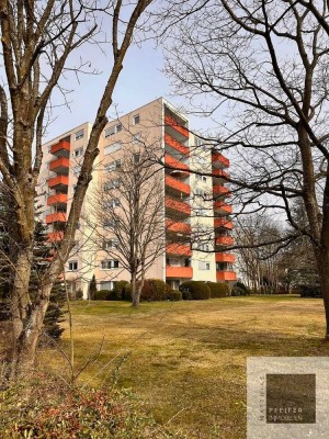 ANGEBOTSVERFAHREN: Dachgeschoss-Wohnung mit Südbalkon und Fernblick