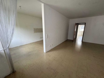 Helle Wohnung mit Sonnenbalkon in zentraler Lage