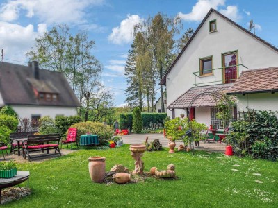 Charmantes Haus mit ca. 98m² Wohnfläche und wunderschönem Garten in Leupoldstein