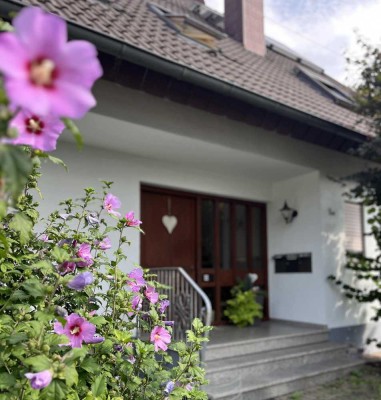 Lichtdurchflutete Maisonettewohnung mit Gartenanteil und Balkonen – Wohnen mit Wohlfühlgarantie