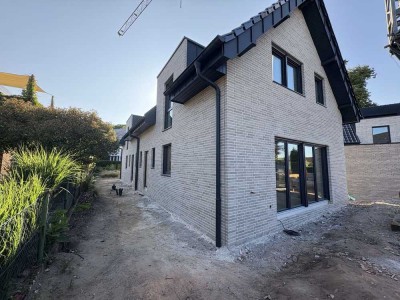 Modernes Doppelhaus in Hamminkeln/Dingden – Ein ideales Zuhause für kleine Familien