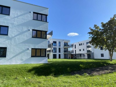 Neuwertige 2-Zimmer-Wohnung mit Balkon und Blick ins Grüne