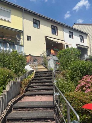Reihenmittelhaus in schöner Lage von Geisweid