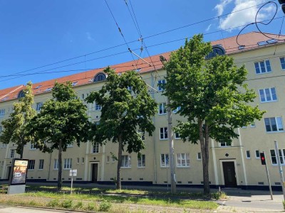Eutritzsch - interessante 2-Raumwohnung im Leipziger Norden mit Tageslichtbad, Balkon & Einbauküche