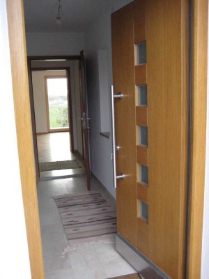 3-Zimmer-Wohnung im Zweifamilienhaus mit Garten und Bergblick
