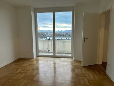 RESERVIERT  Stilvolle 2-Zimmer-Wohnung mit umlaufenden südost Balkon in Ebersberg