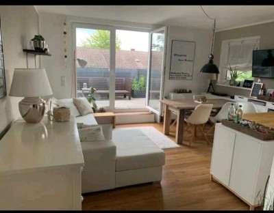 Friesdorf, neuwertige 2-Zimmer-Wohnung mit Dachterrasse, Einbauküche, Wannenbad, Fußbodenheizung