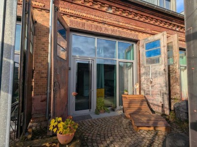 4,5-Zimmer loftartige Maisonette-Wohnung mit Terrasse am Wassergarten in Landau (Stadt)
