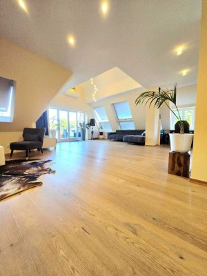 Zu Vermieten! 4-Zimmer-Dachgeschoss-Wohnung in Bestlage Grunewald!