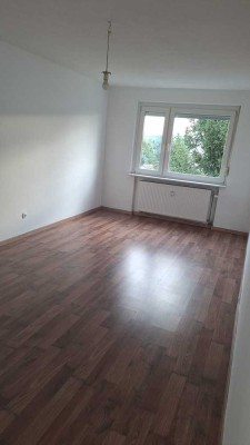 Attraktive 4-Raum-Wohnung in Metzingen-72555