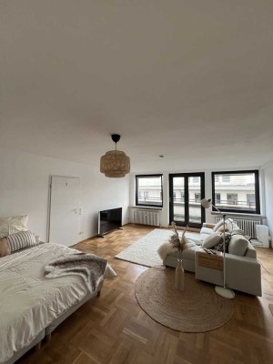 Bright & cozy private penthouse in the heart of Wuppertal