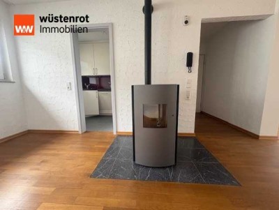 Attraktive 4-Zimmer-Wohnung mit Balkon und Pelletofen in Leonberg-Höfingen!