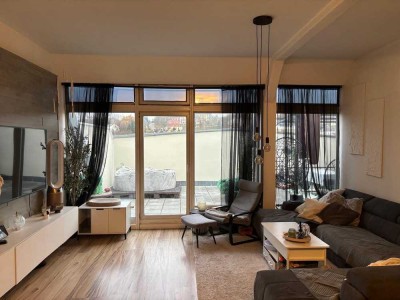 Wunderschöne helle Dachgeschoßwhg. mit großer Terrasse