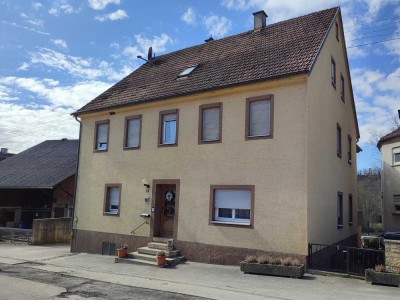 Zweifamilienhaus in Möckmühl mit Ausbaupotential