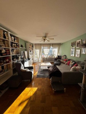 2 Zimmer - Balkon - gepflegt - Erdgeschoss