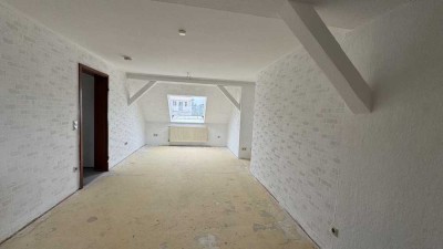 Charmante Dachgeschosswohnung in Berlin-Reinickendorf BEZUGSFREI!