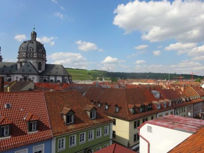 Zentral gelegene Maisonettewohnung - mit Einbauküche!
