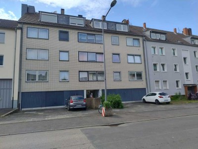 Helle 3-Zimmer-Dachgeschosswohnung mit EBK, Balkon, Garage in Köln Buchheim