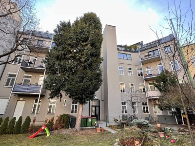 Unbefristet vermietete 3-Zimmer **Altbau-Wohnung** in 2016 sanierten Eckzinshaus