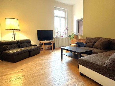 Altbaucharme in toller Lage in Stuttgart-Mitte (Heusteigviertel) 6 Zimmer