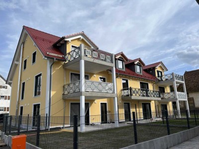 Exklusive 2-Zimmer-Wohnung mit Balkon in Fürstenfeldbruck-Puch