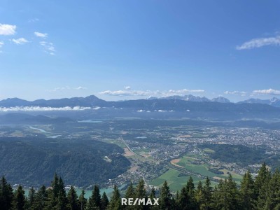 Schöne, geräumige Ferienwohnung auf der Gerlitzen mit Blick auf den Ossiacher und Faaker See