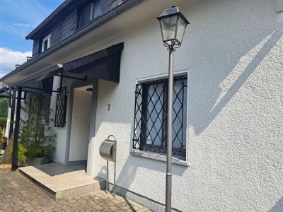 Doppelhaushälfte in bevorzugter Wohnlage von Odenthal!