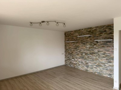 Provisionsfrei: Charmante 2-Zimmer-Wohnung im Erdgeschoss mit Terrasse, Gartenzugang und Top-Lage in Krems