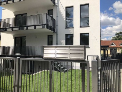 Stilvolle 3-Zimmer-Terrassenwohnung mit gehobener Innenausstattung mit EBK in exclusiver Lage!