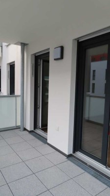 Moderne 3-Zi. mit Balkon und Küchenzeile