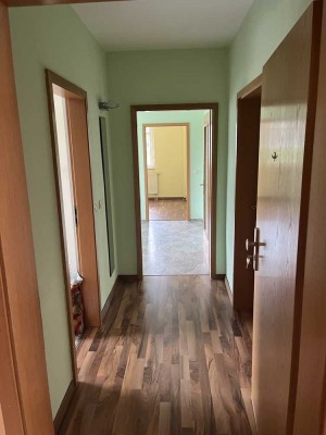 Freundliche 3-Zimmer-Erdgeschosswohnung mit Balkon in Freital