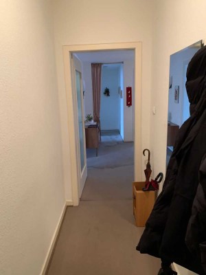 Helle 4 -Raumwohnung mit 2 Bädern im 2. OG, zentral  in Essen