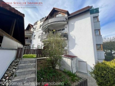 Traumhaftes Wohnen - Erdgeschoss-Wohnung mit 4 Zimmern, Terrasse und eigenem Gartenanteil