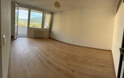 2-Zimmer-Wohnung mit wunderschönem Ausblick im 9. Stock