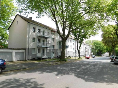Einzugsbereite 2-R-Wohnung mit Balkon !