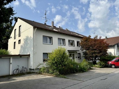 Renovierungsbedüftige 2-Zimmer Dachgeschoss-Wohnung in Starnberg - Percha