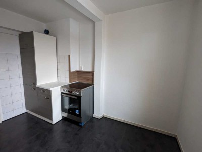 4-Zimmerwohnung ab sofort / Anfragen nur per Mail