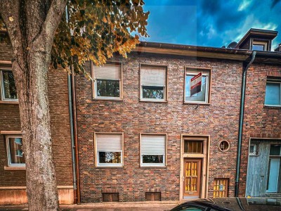 Charmantes Einfamilienhaus in Düren – zentrale Lage, Garten & Ausbaupotenzial