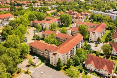 Merseburg - Fliegerstädtchen:  absolut ruhige 2-Zimmer-Wohnung mit Lift, Balkon und Stellplatz