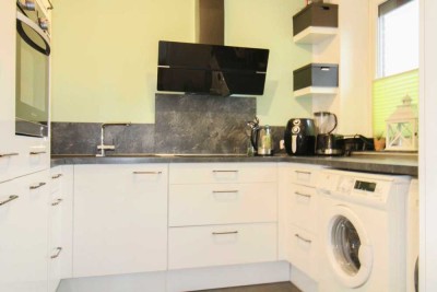 Bezugsfertig:  Modernisierte Wohnung mit Loggia und Stellplatz