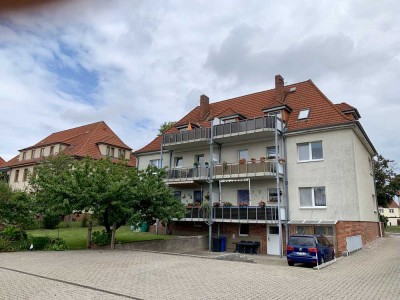 3-Raumwohnung mit großem Balkon und Carportstellplatz