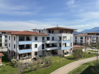 Geräumig - Modern - Ausblick - Mehrgenerationenwohnen
4- Zimmer Wohnung im 2. OG mit Balkon in Bran