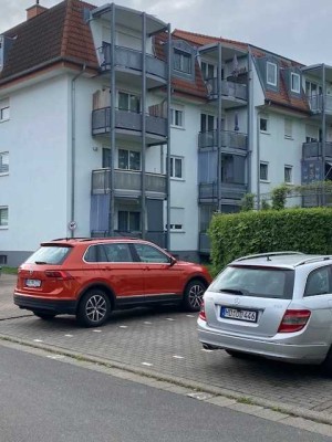 2-Zimmerwohnung im Dachgeschoß (keine Dachschrägen) mit Aussichtsbalkon