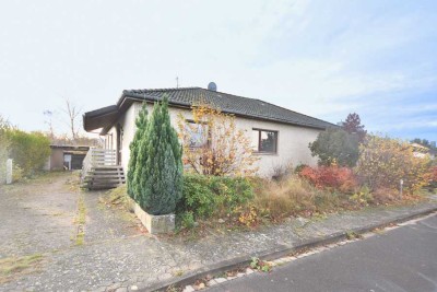 Renovierungsbedürftiger Bungalow direkt am Feld!